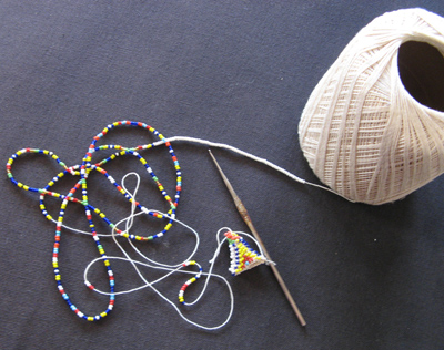 Albanian crochet bead necklace in progress, step 1